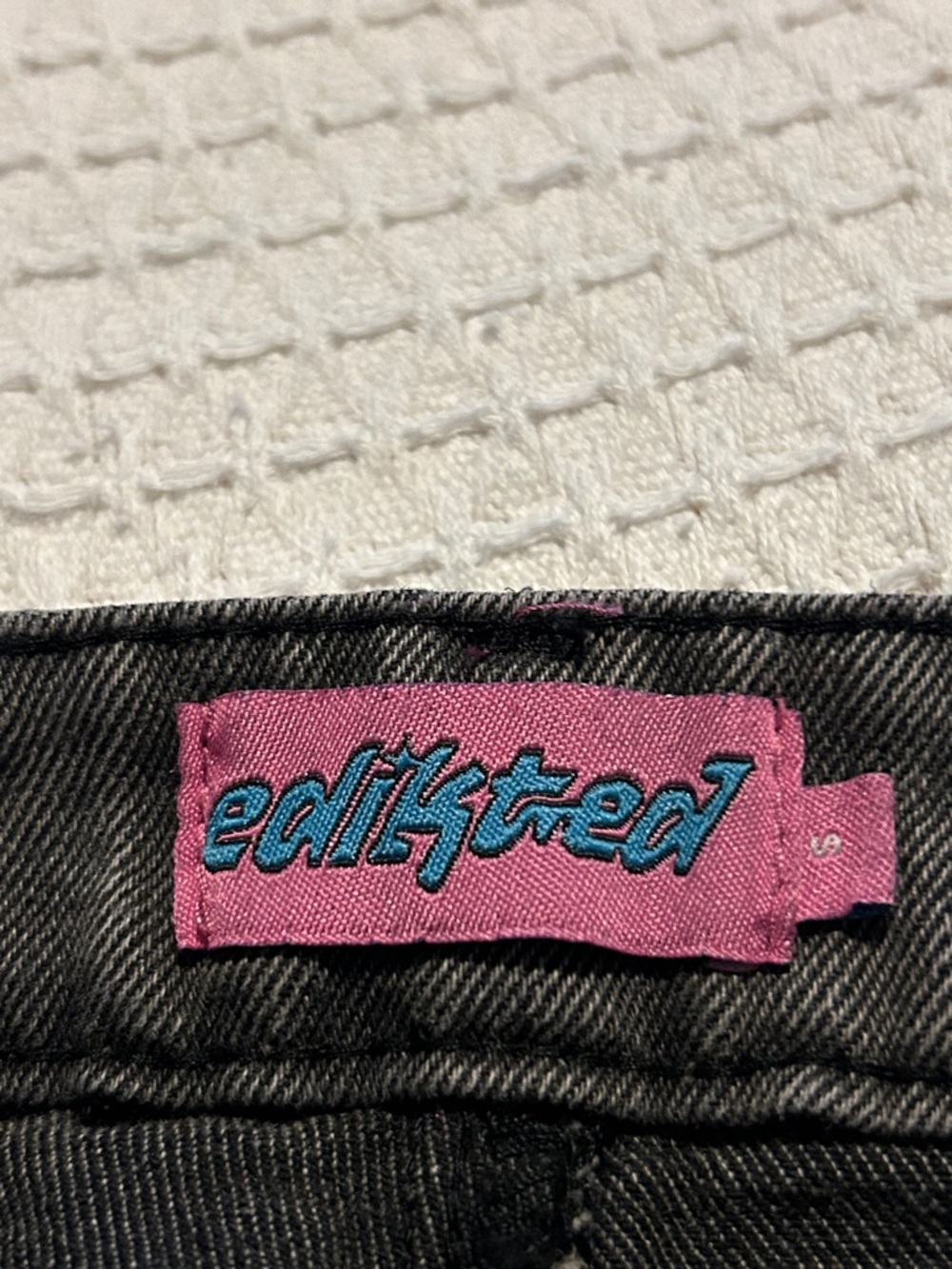 Edikted Wide-Leg Jeans in Dark Gray - Picture 4 of 12